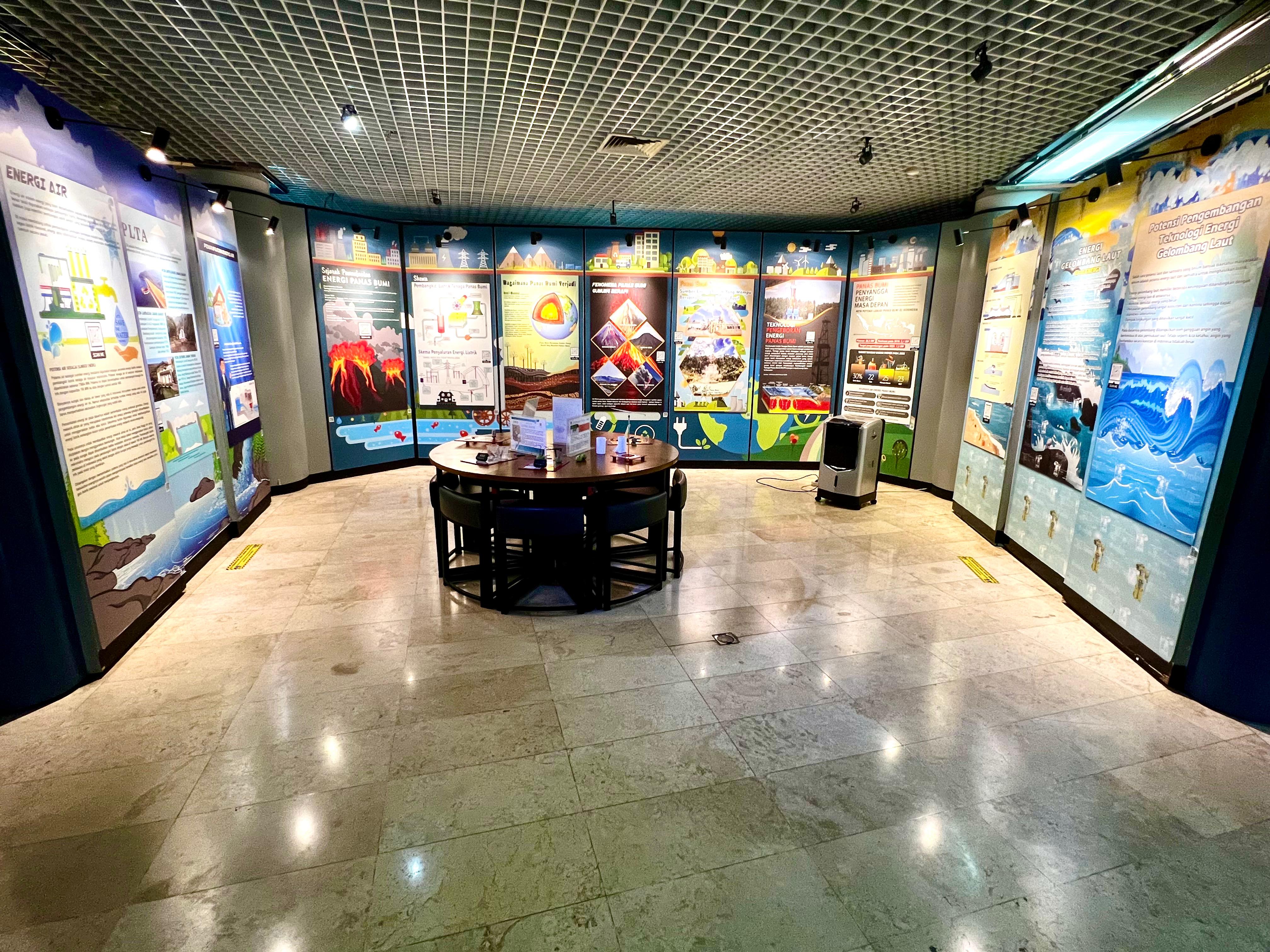 Jam Operasional & Lokasi